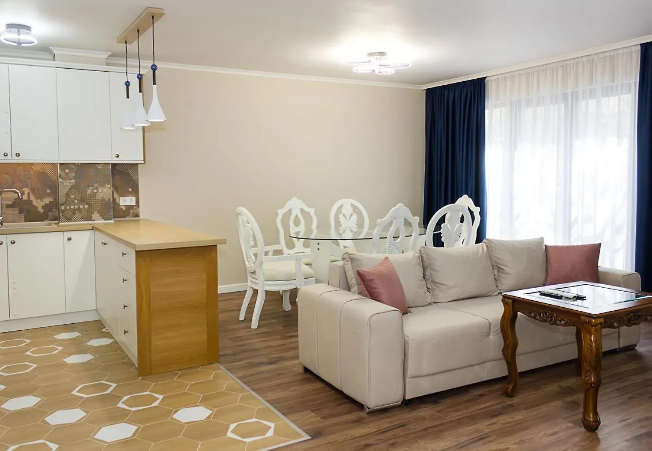 2Bd Home In The Heart Of Varna With Parking - Gold By Flat Mаnаger 0*,  בולגריה