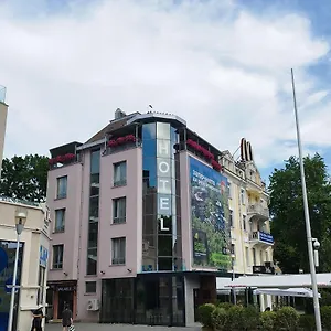 מלון Family Hotel Opera - Former City Mark Hotel, וארנה