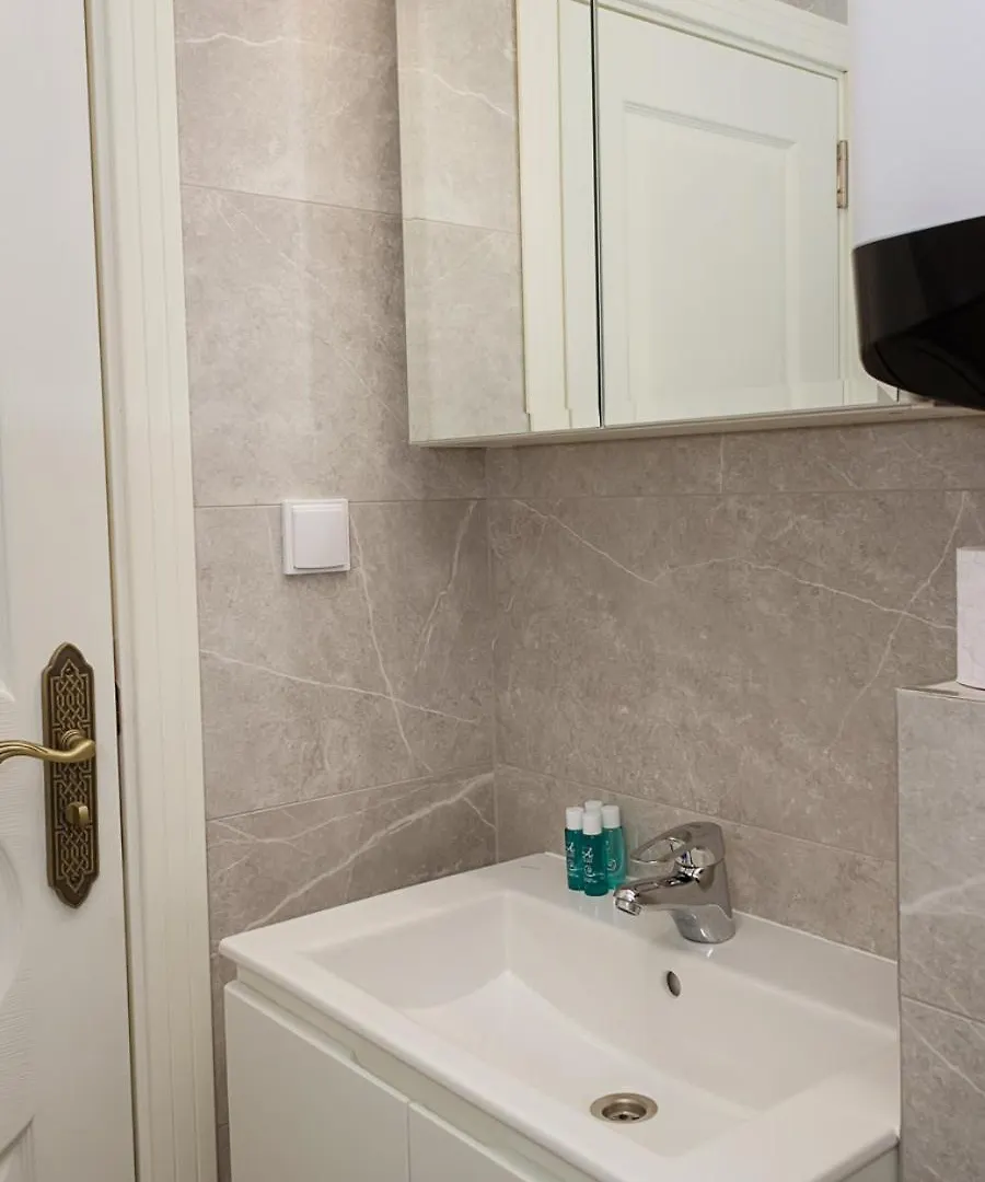 Apartment 2Bd Home In The Heart Of Varna With Parking - Gold By Flat Mаnаger